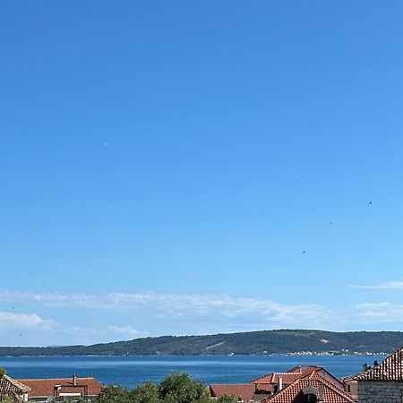 Bee House Suite - Brand New Apartment 100 M From Sea Kaštela Extérieur photo