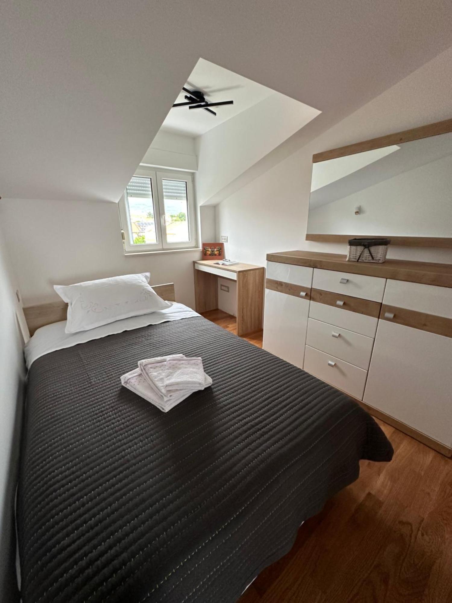 Bee House Suite - Brand New Apartment 100 M From Sea Kaštela Extérieur photo