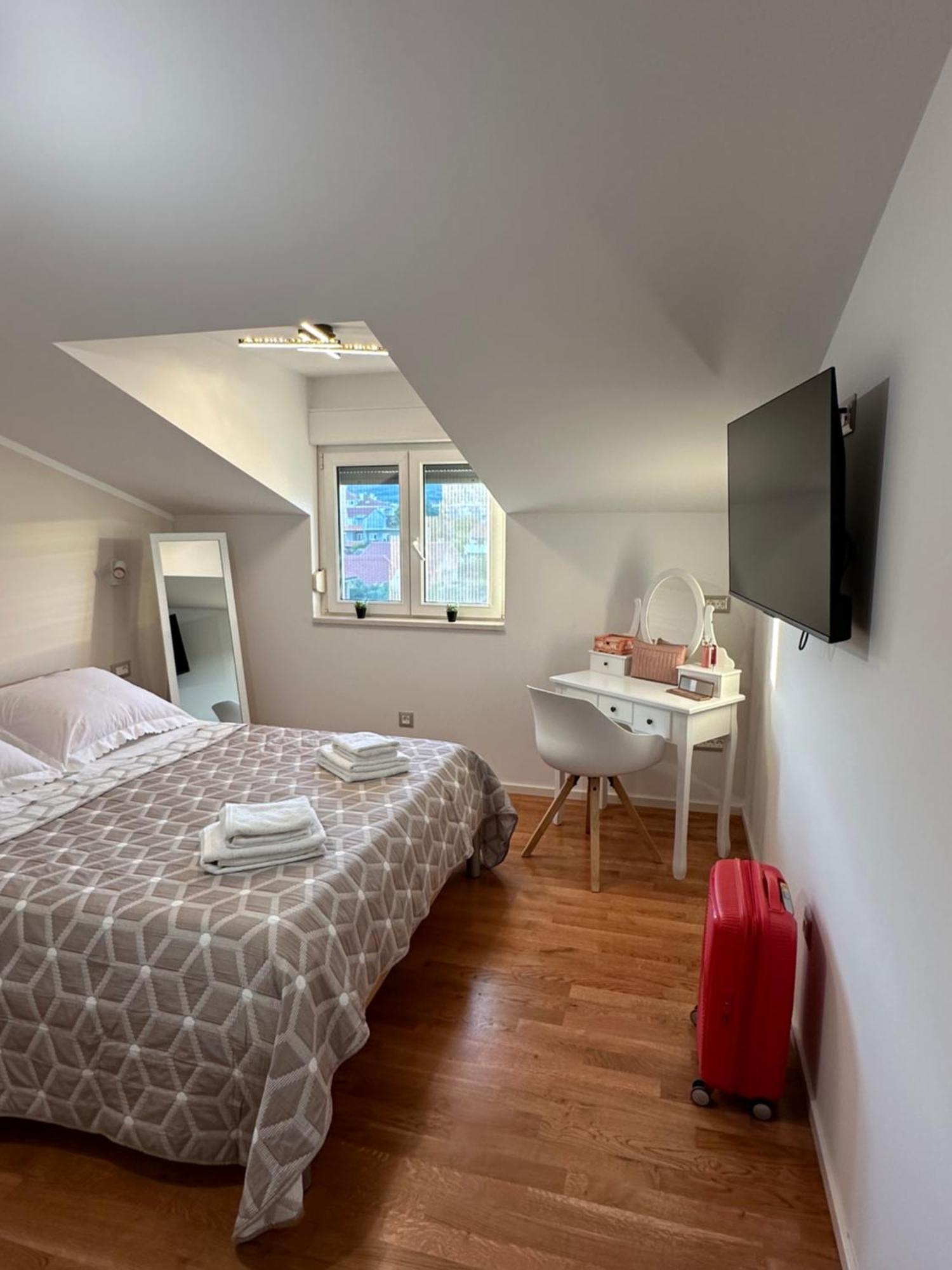 Bee House Suite - Brand New Apartment 100 M From Sea Kaštela Extérieur photo
