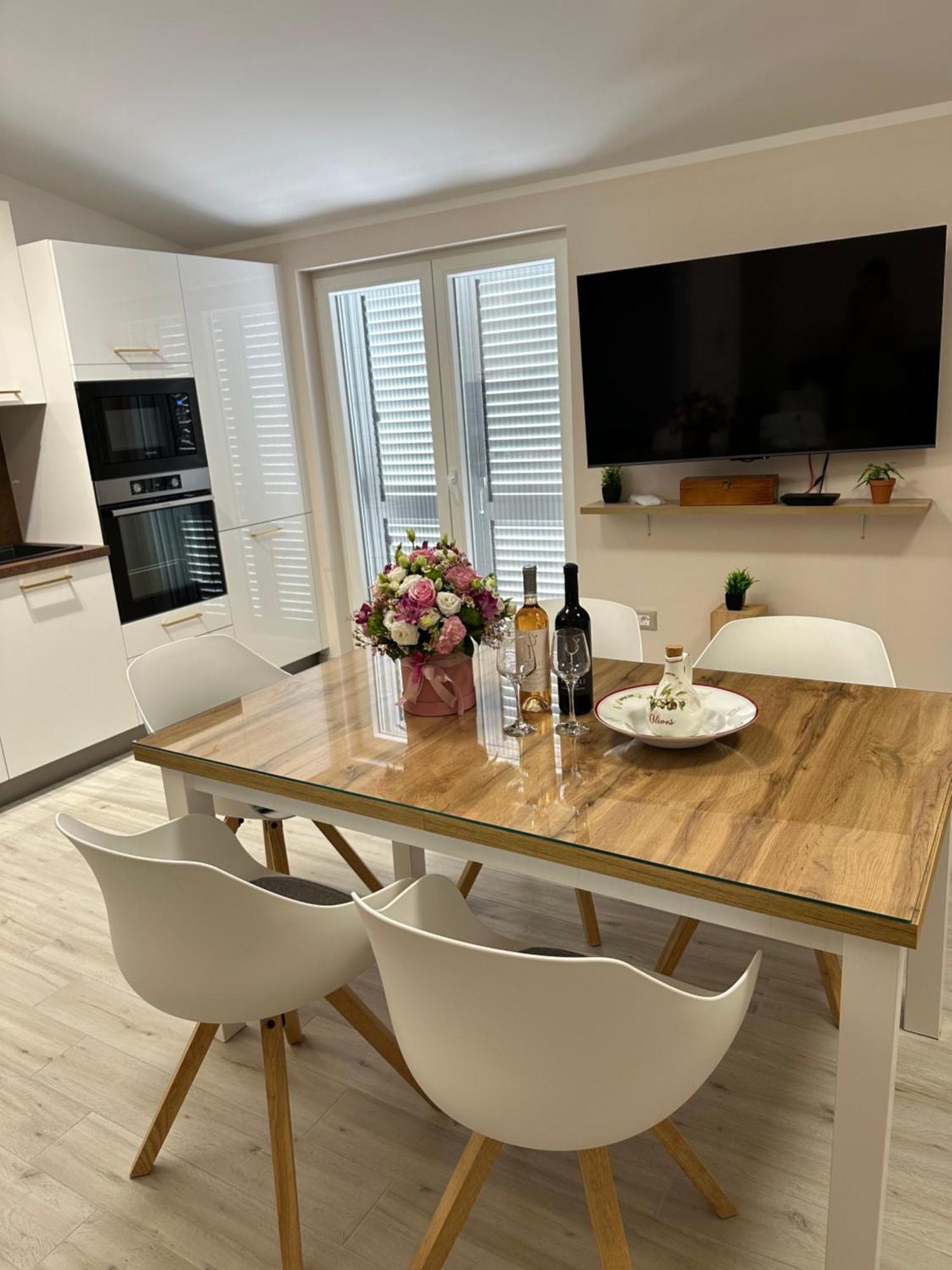 Bee House Suite - Brand New Apartment 100 M From Sea Kaštela Extérieur photo