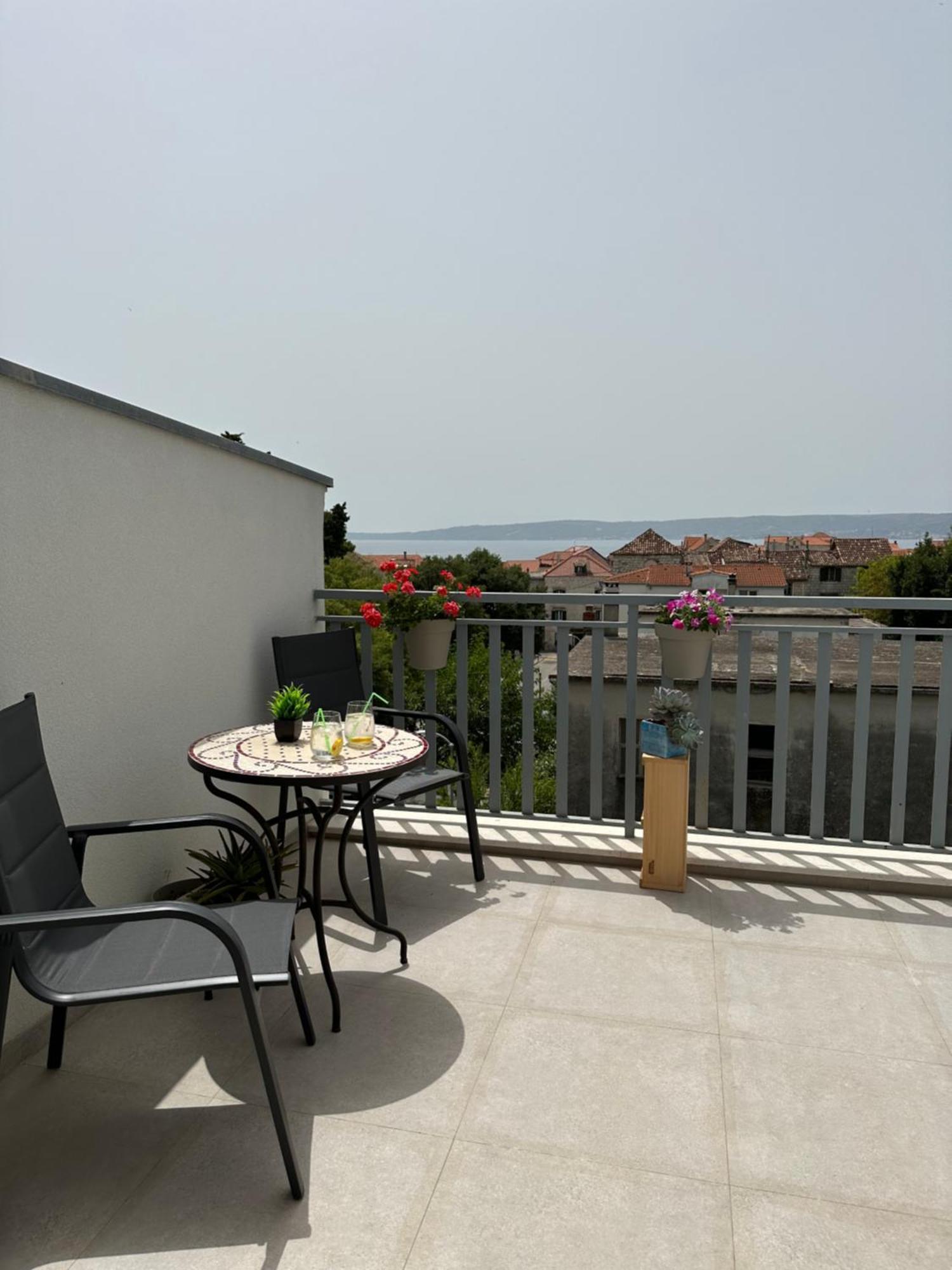 Bee House Suite - Brand New Apartment 100 M From Sea Kaštela Extérieur photo